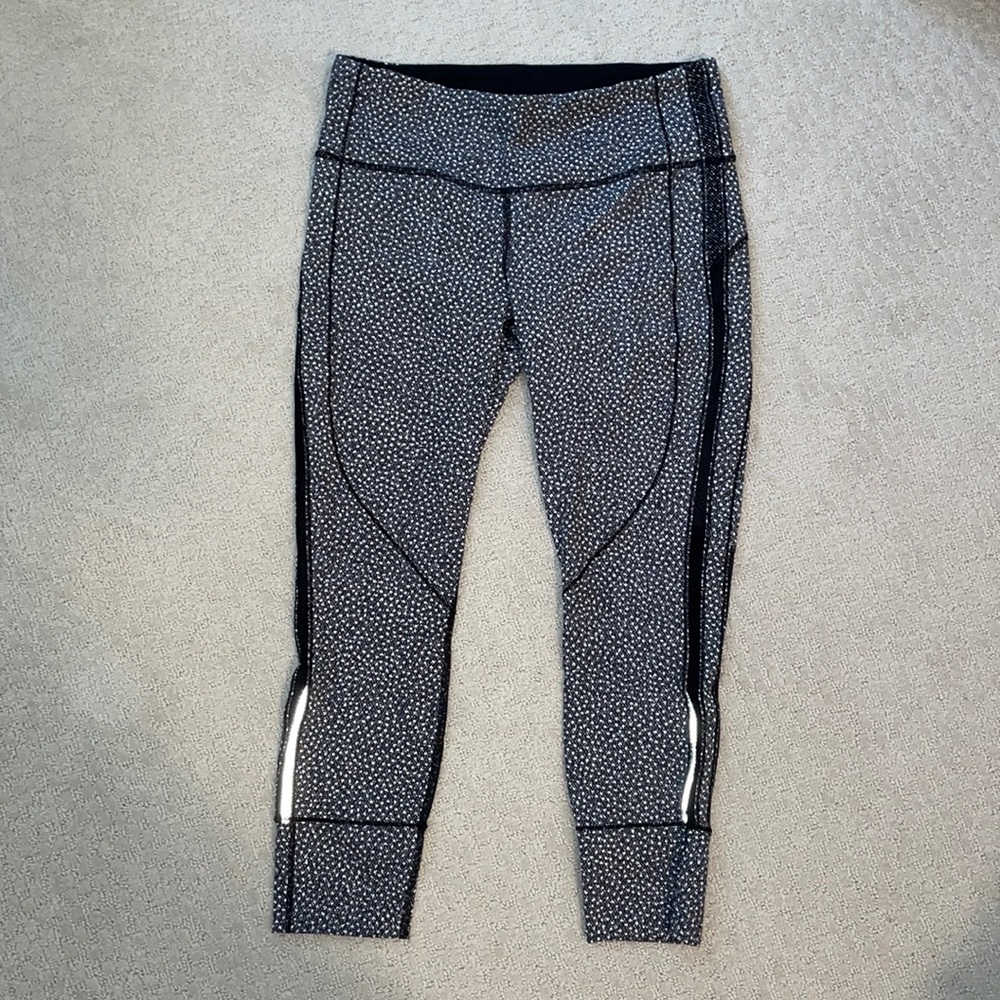 Cropped lululemon leggings, 10